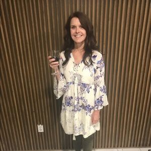 I enjoy everything I buy on Poshmark!